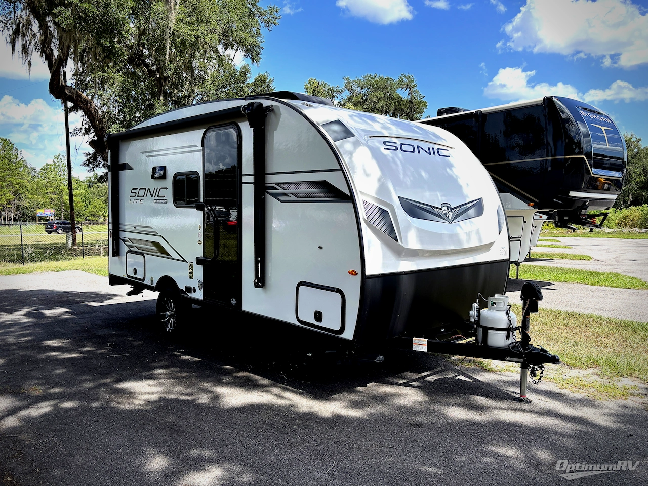 2025 Venture RV Sonic Lite