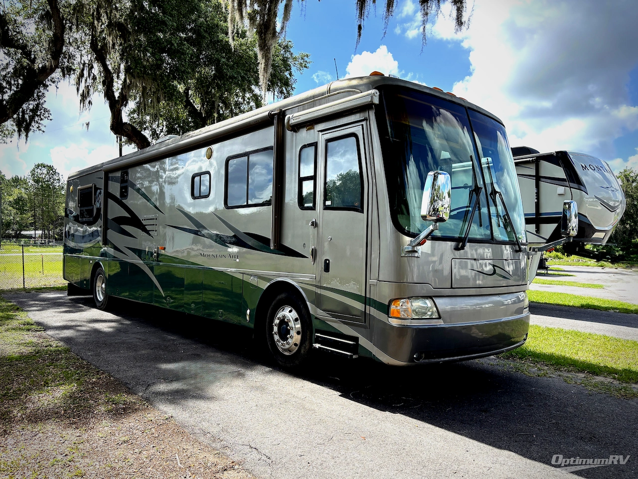 2005 Newmar Mountain Aire