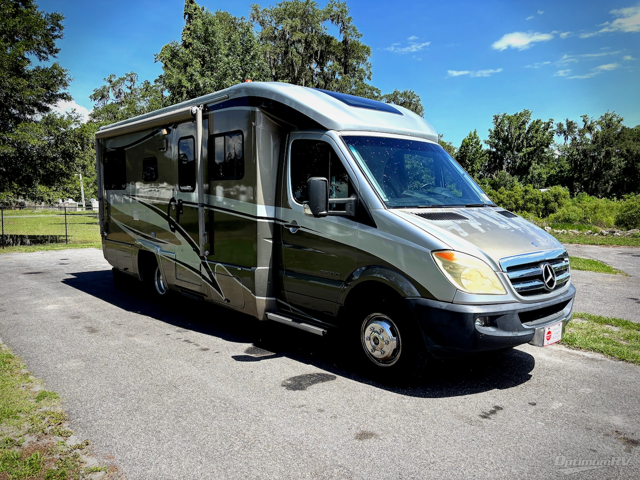 2009 Itasca Navion iQ