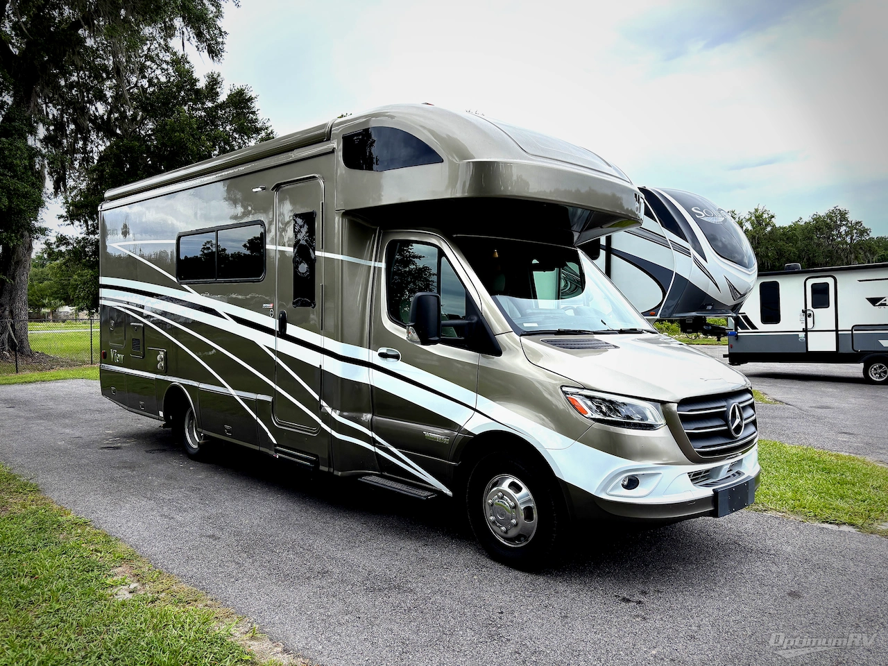2022 Winnebago View