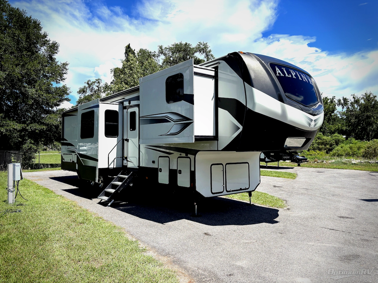 2022 Keystone Alpine