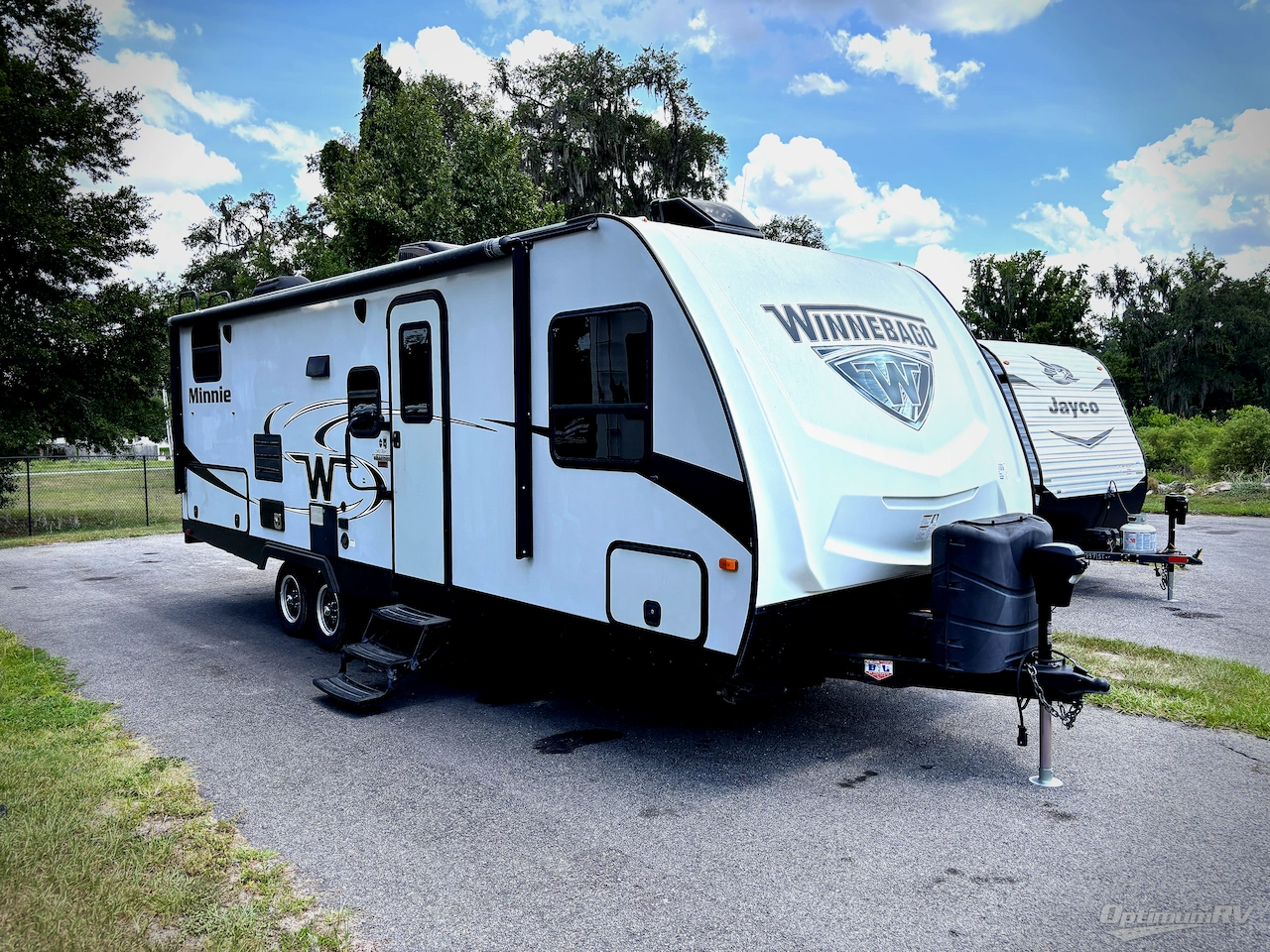 2019 Winnebago Minnie
