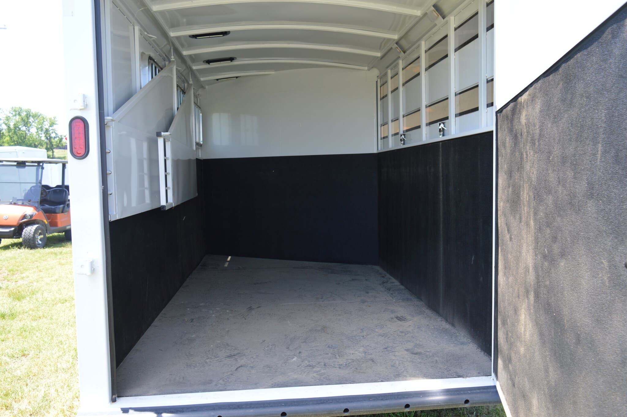 Trailer Photo 5