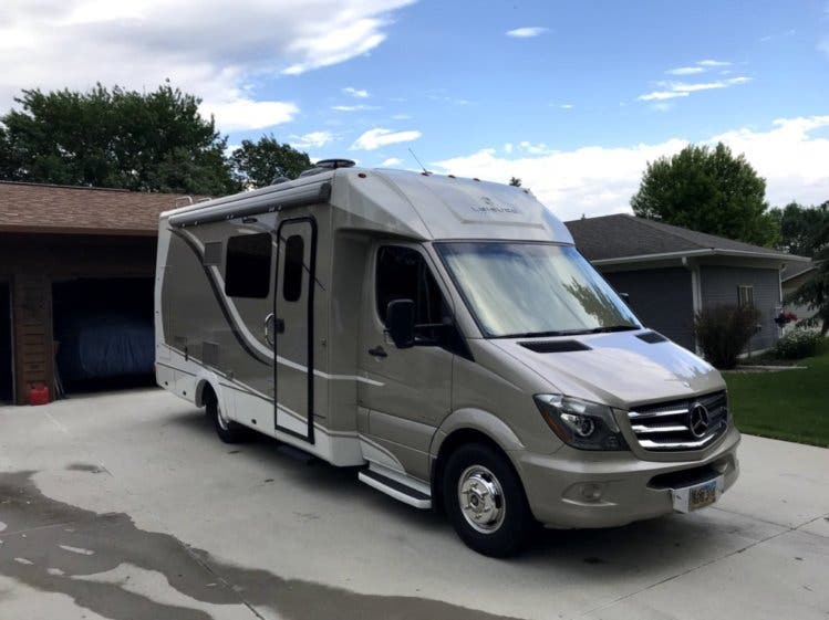 2015 Leisure Travel Unity 24MD 25' Class B+ Diesel RV Purple 2015