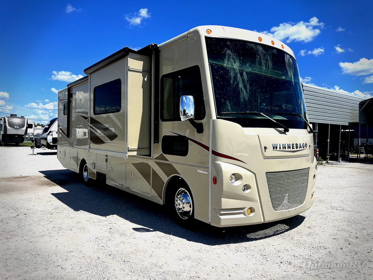 2017 Winnebago Vista LX