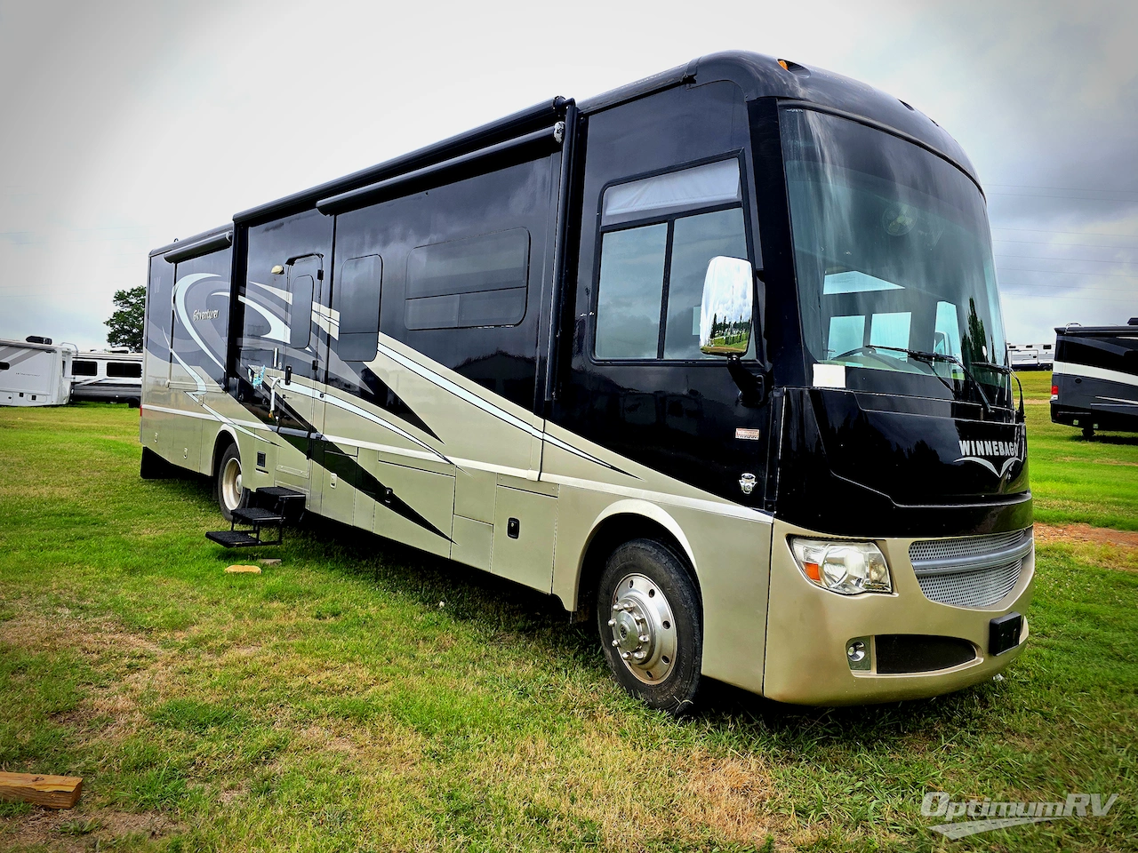 2014 Winnebago Adventurer