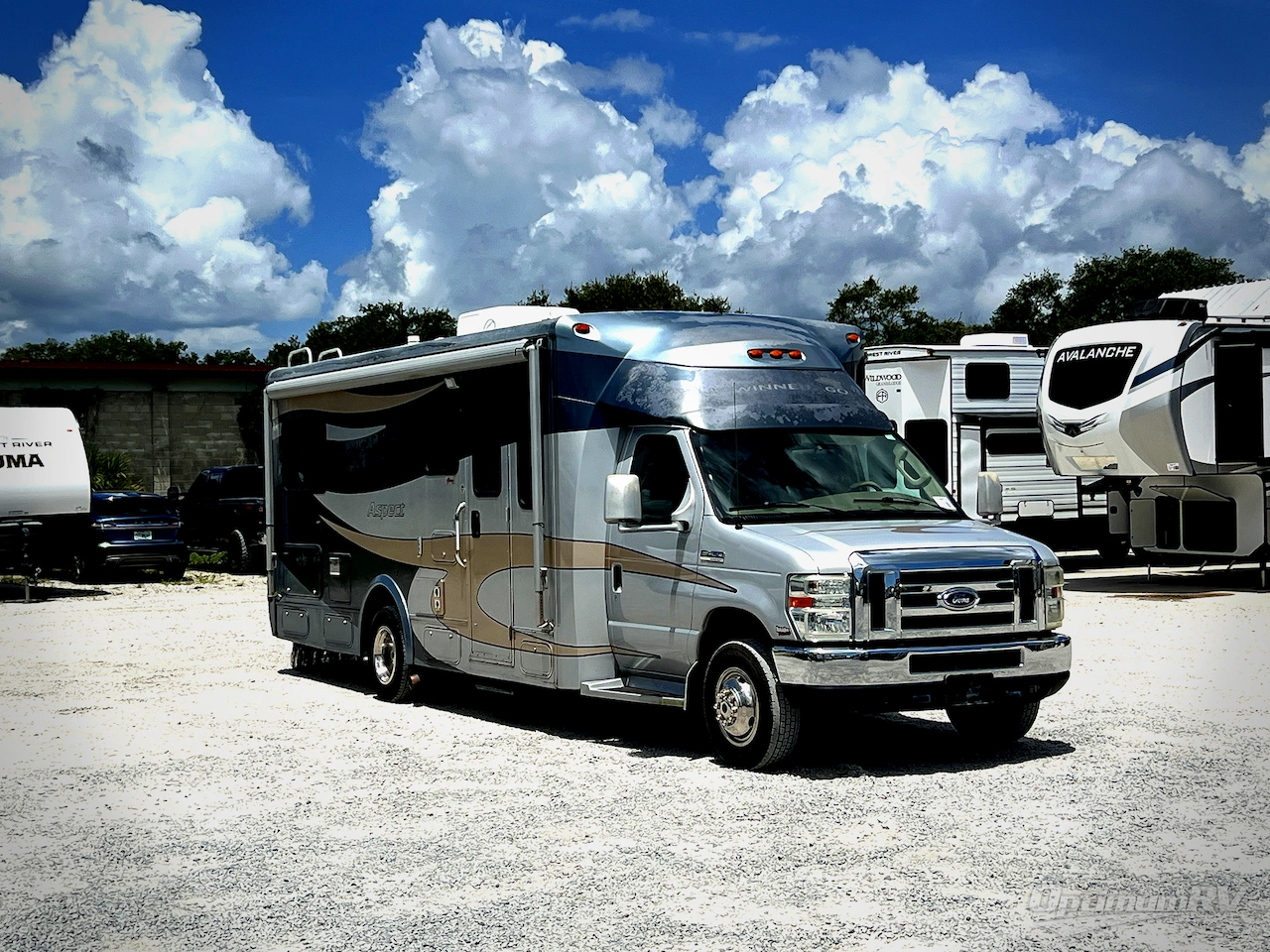 2008 Winnebago Aspect