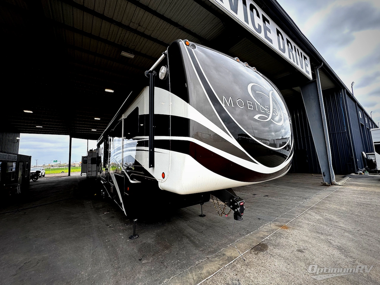 2019 DRV Mobile Suites