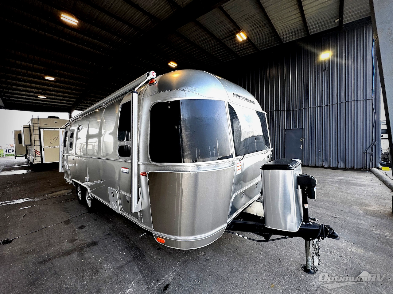 2022 Airstream International
