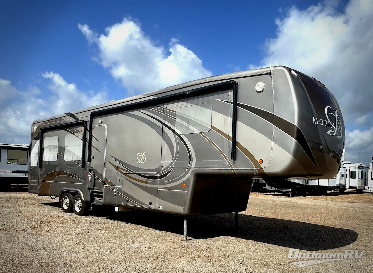 2016 DRV Mobile Suites