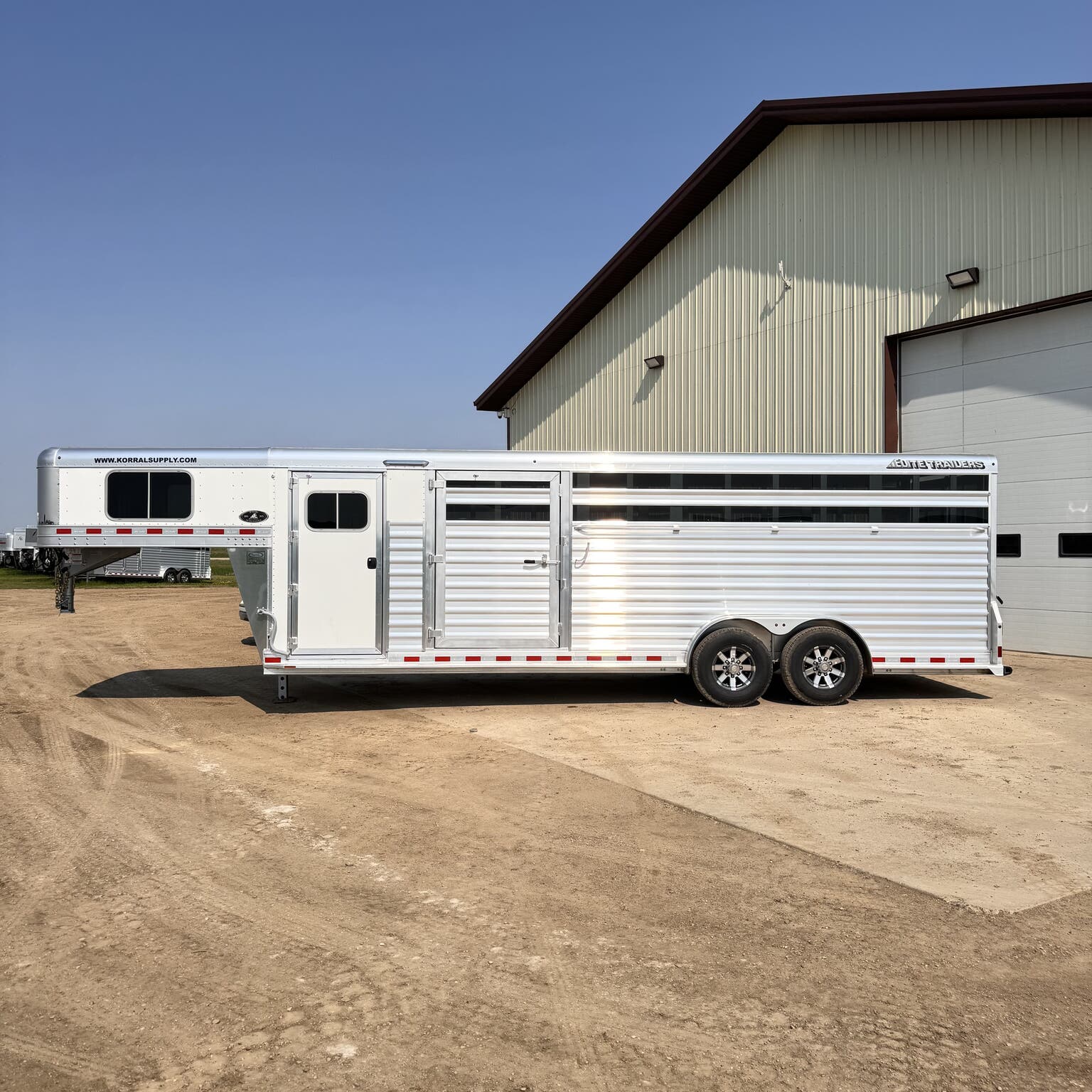 Trailer Photo 2