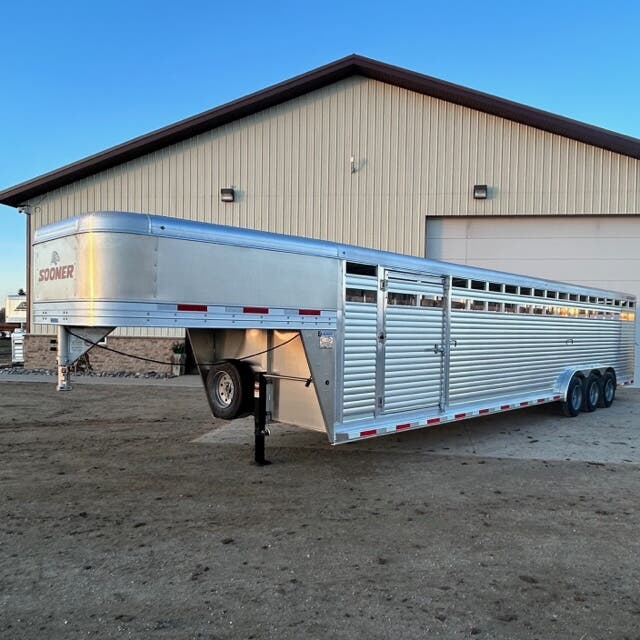 2026 Sooner SR7634 Livestock Trailer 34ft w/3 Compartments