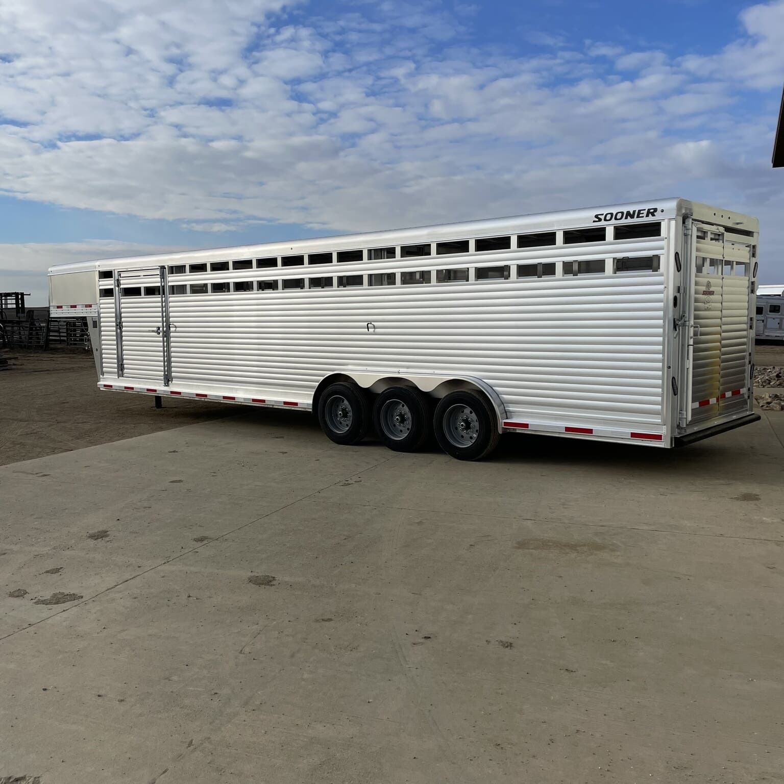 Trailer Photo 2