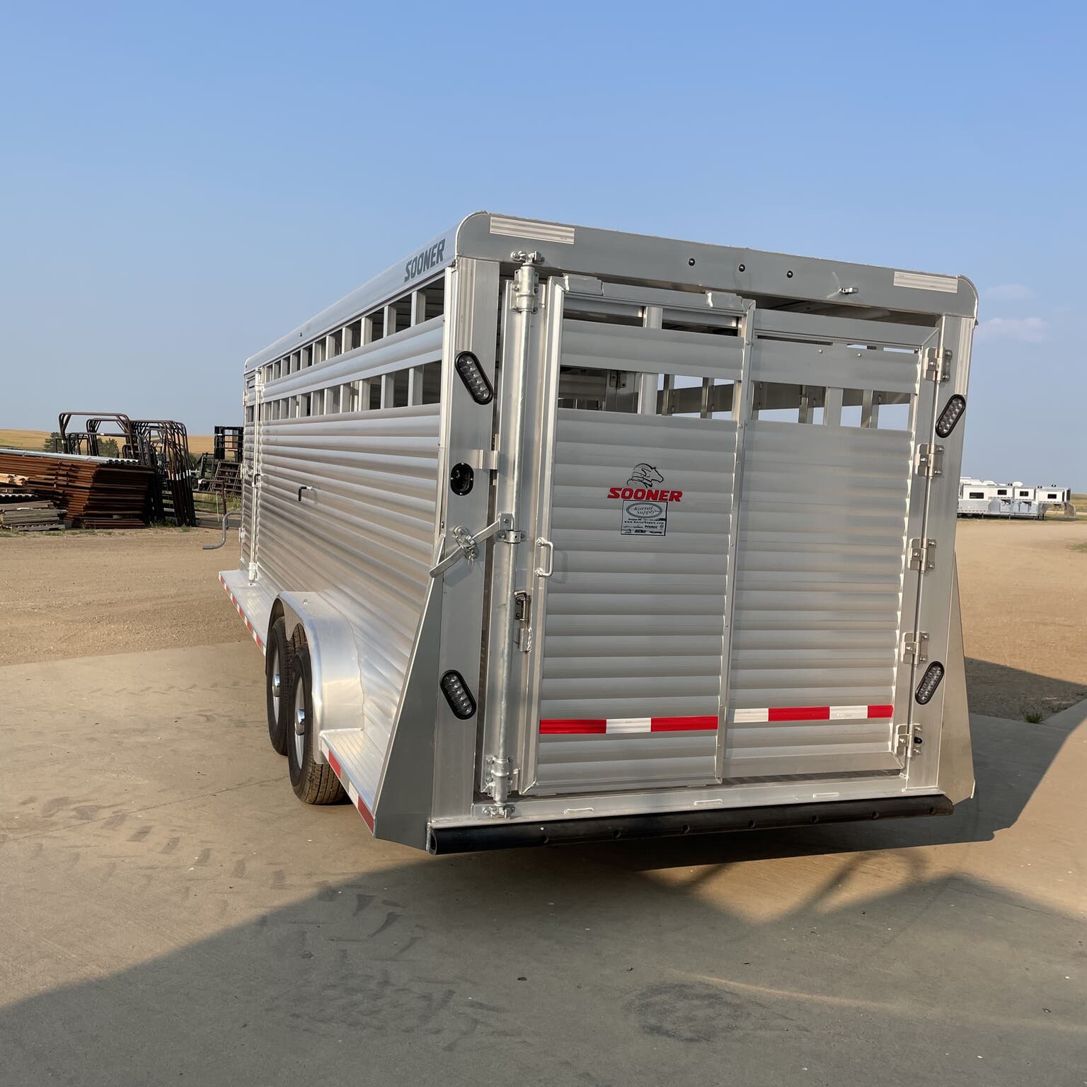 Trailer Photo 5