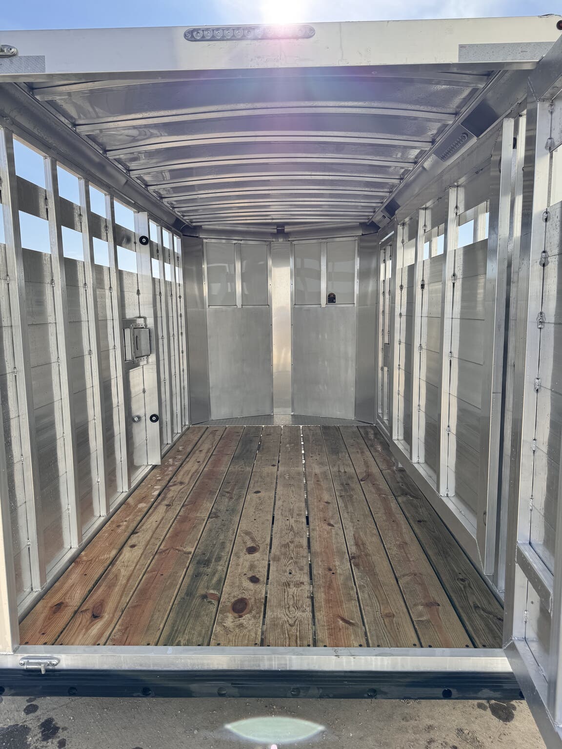Trailer Photo 10