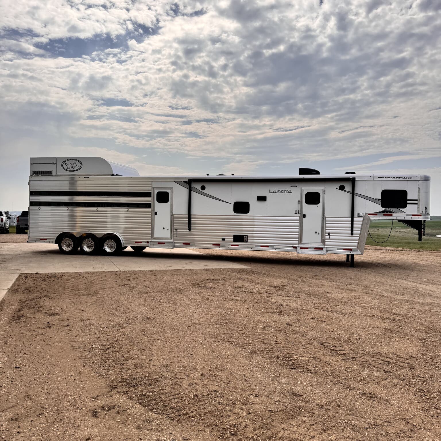Trailer Photo 2