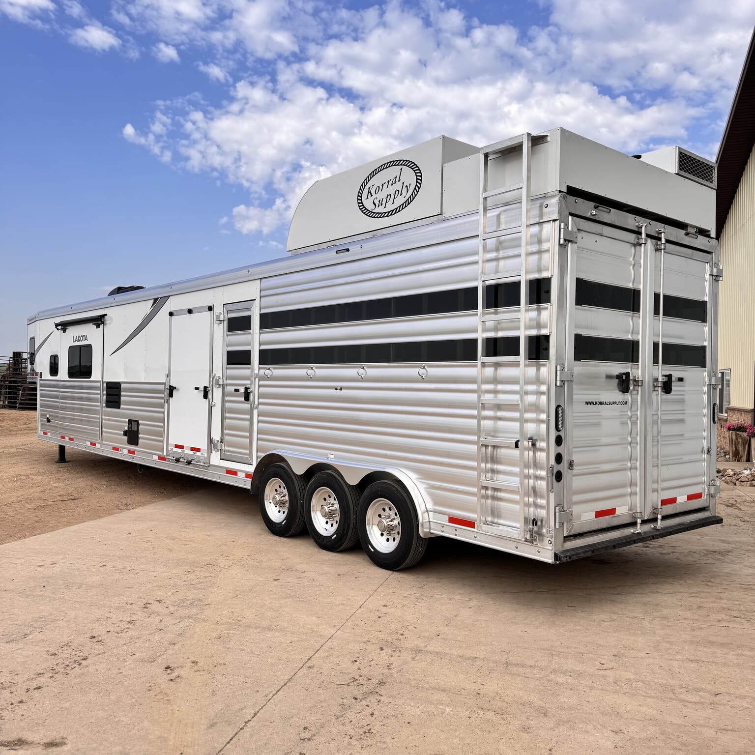 Trailer Photo 25