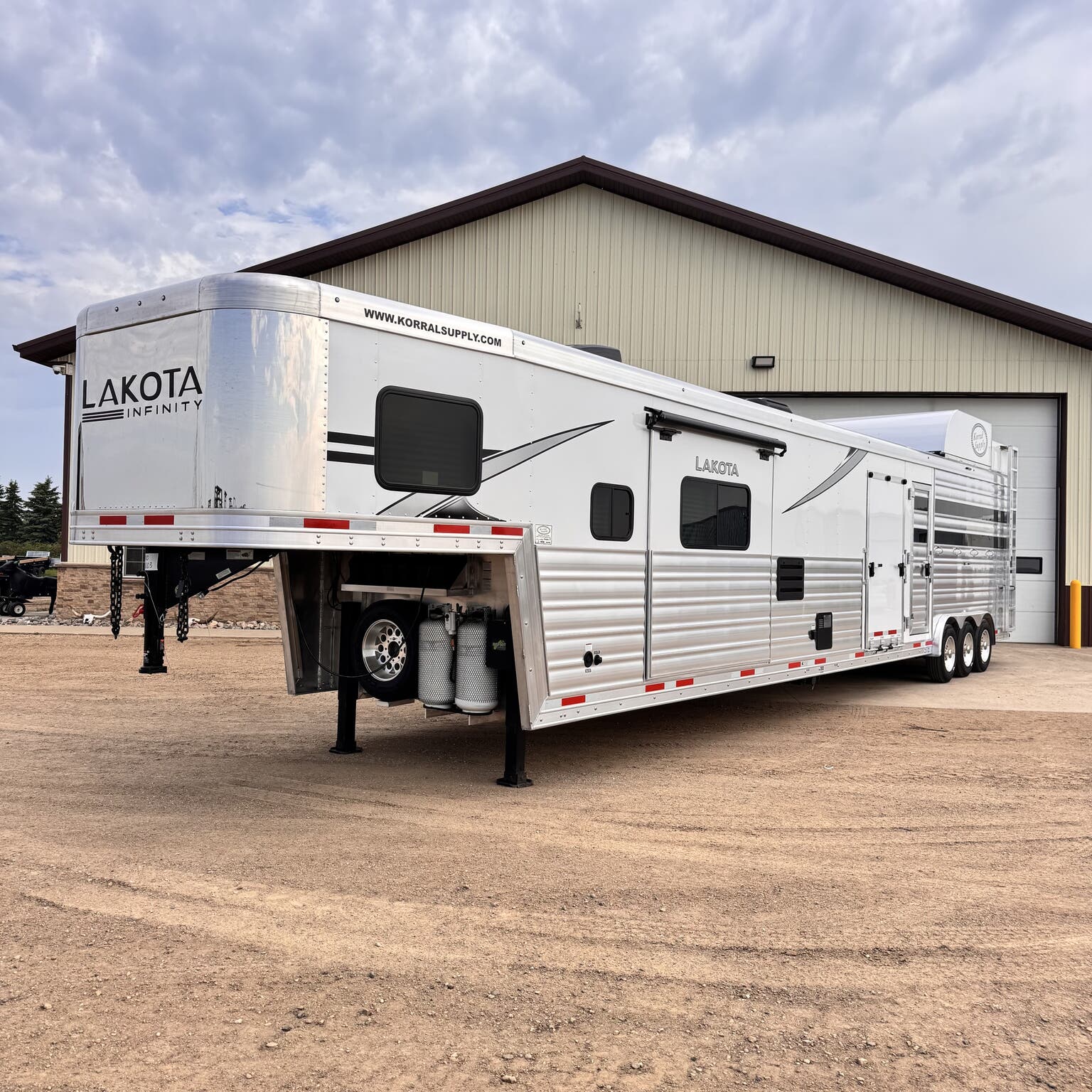 Trailer Photo 27