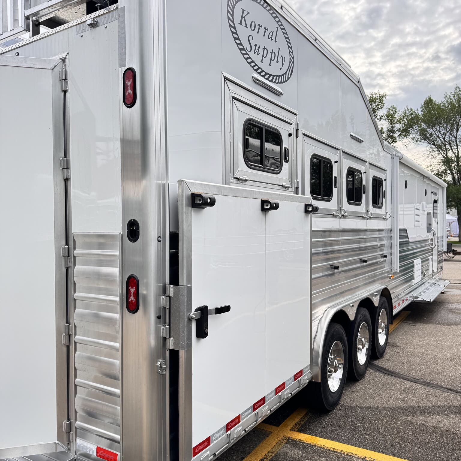 Trailer Photo 15