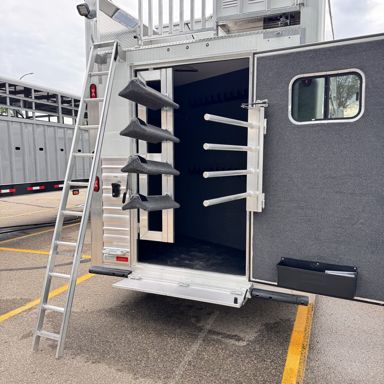 Trailer Photo 18