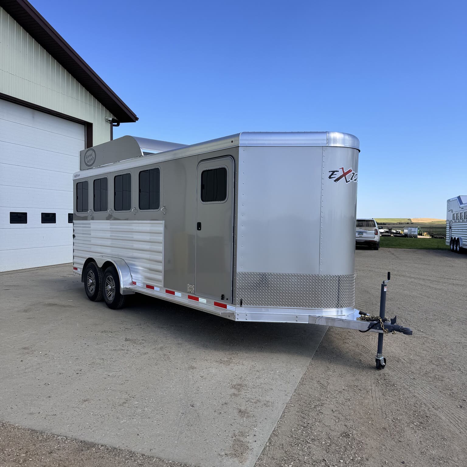Trailer Photo 1