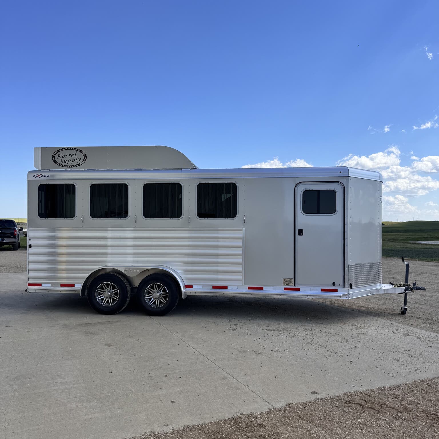 Trailer Photo 2