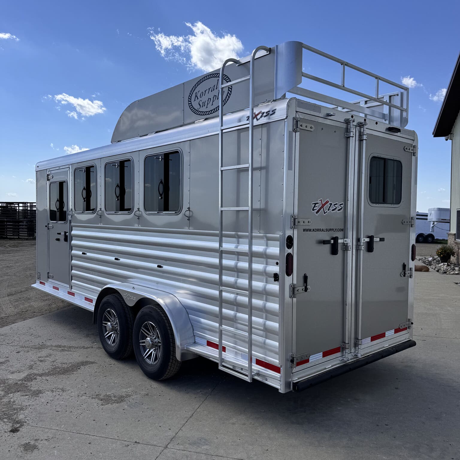 Trailer Photo 5
