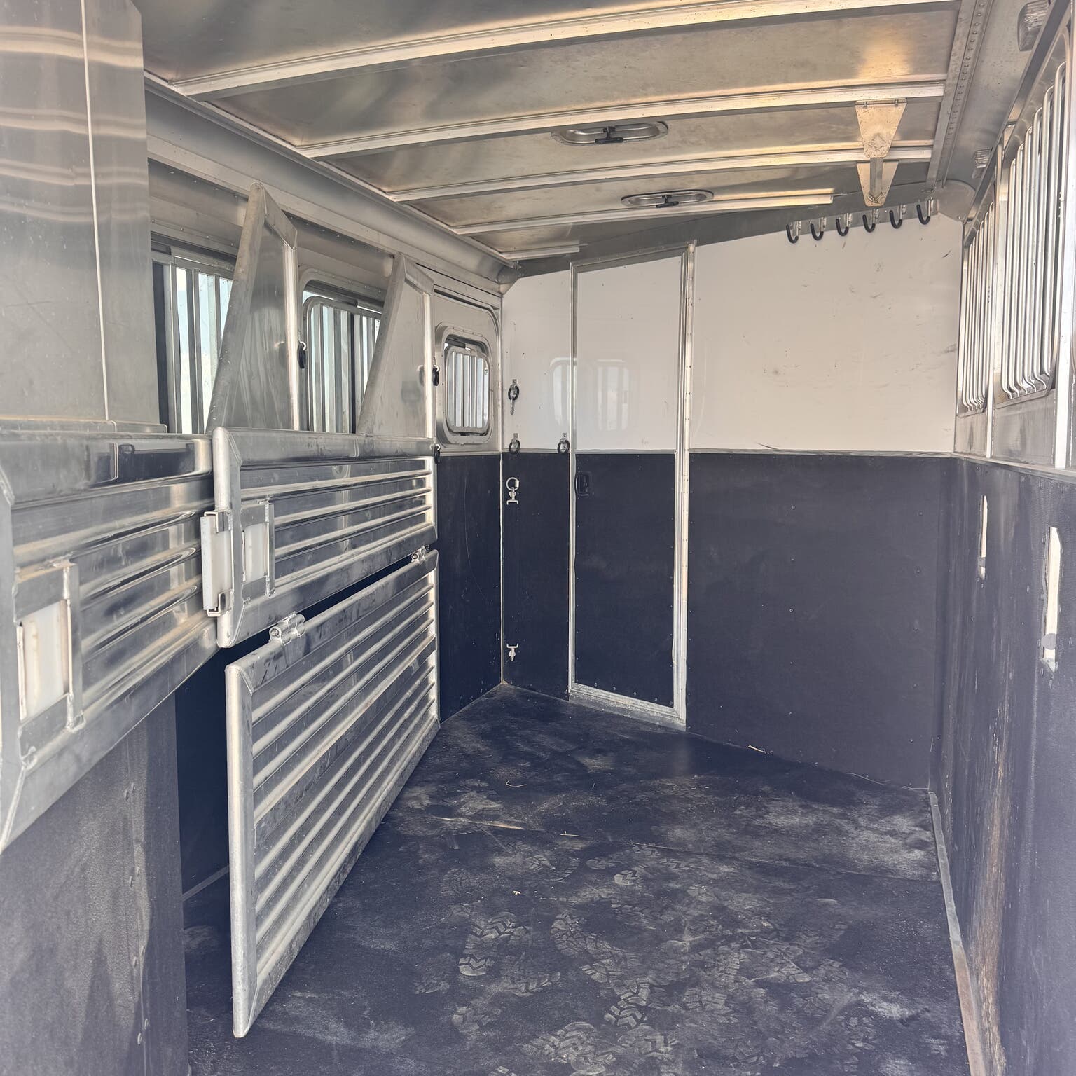 Trailer Photo 25