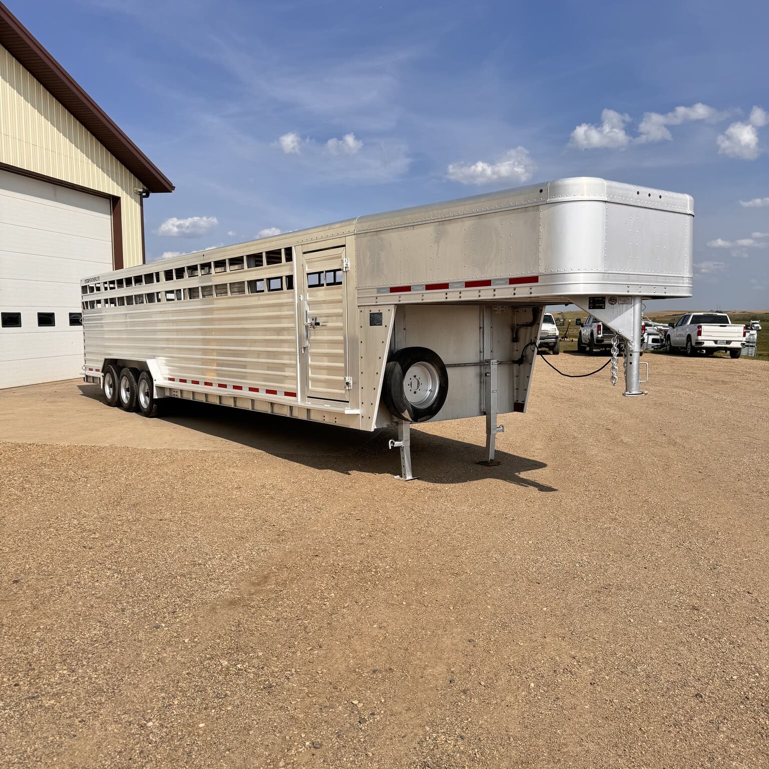 2016 Featherlite 7632 Livestock Trailer w/ Three Compartments
