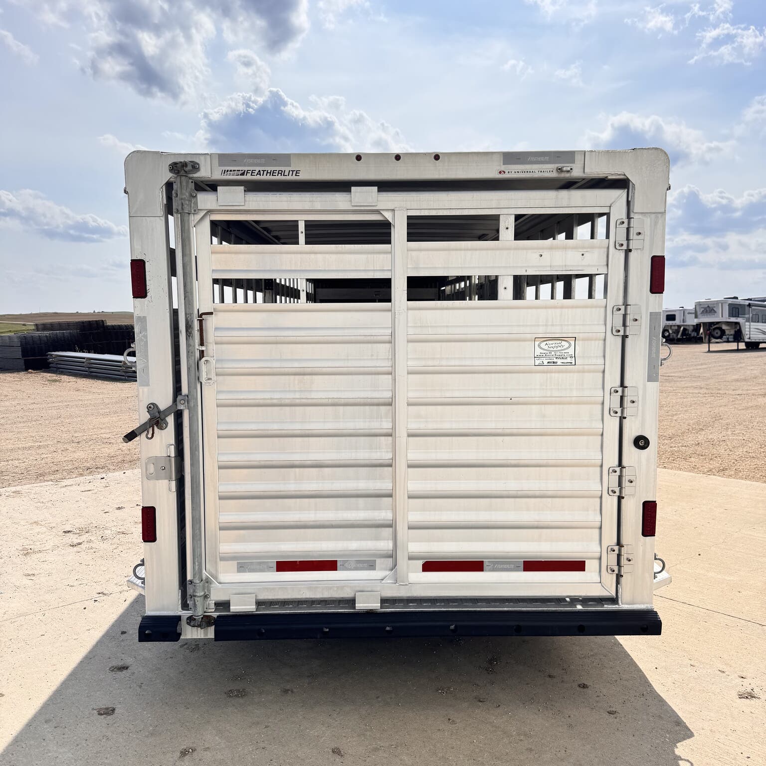 Trailer Photo 5