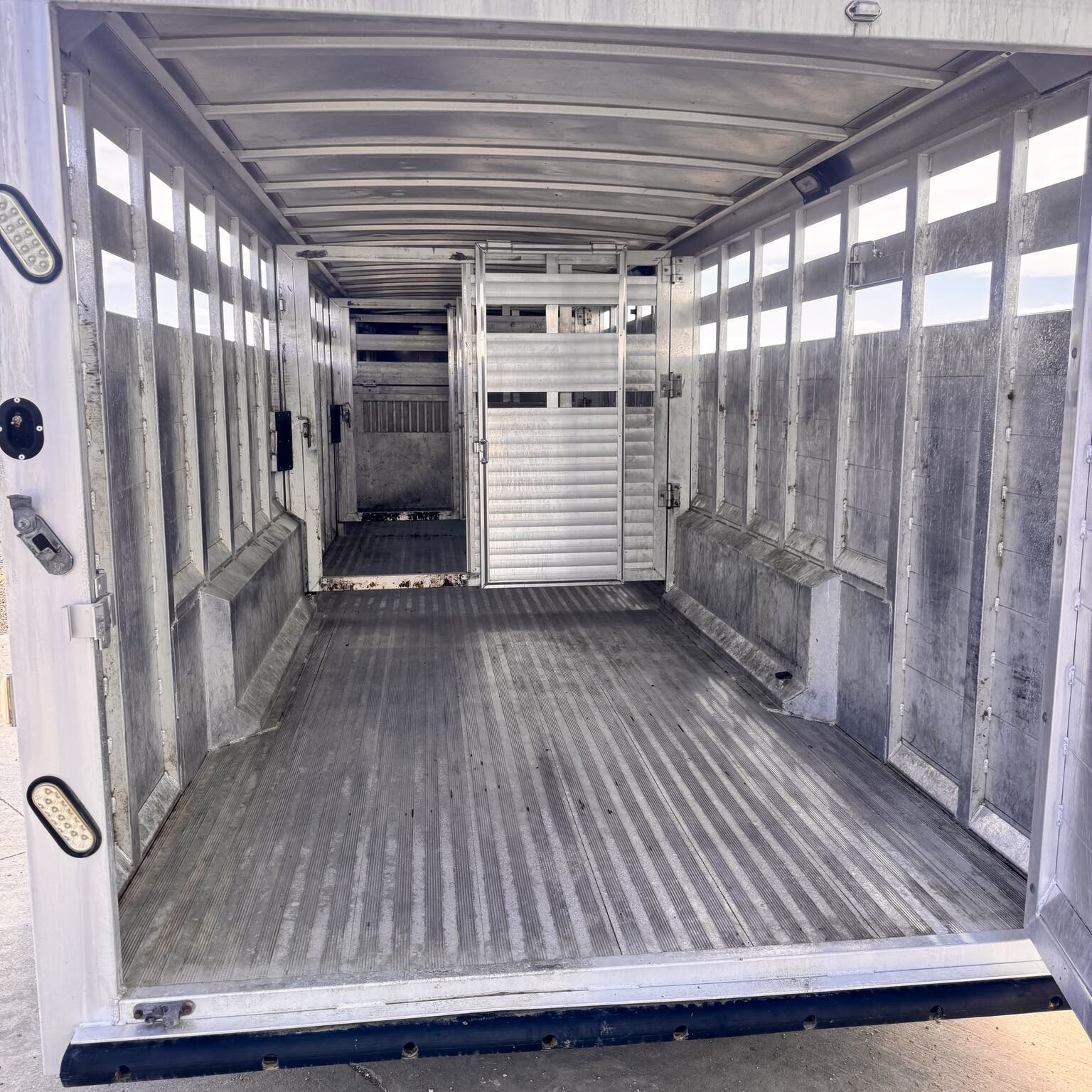 Trailer Photo 18