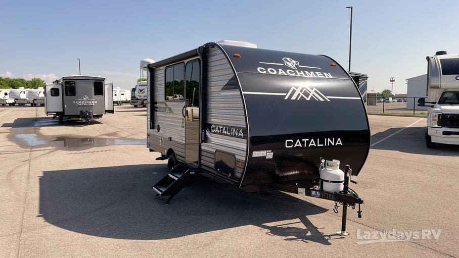 2025 Coachmen Catalina Summit Series 7 154RBX for Sale in Wilmington, OH