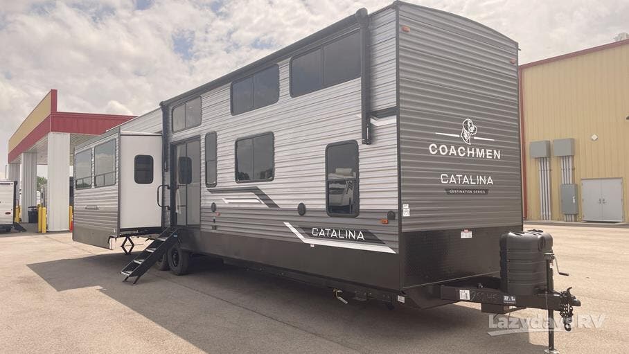2025 Coachmen Catalina Destination Series 43CONDO for Sale in Wilmington, OH