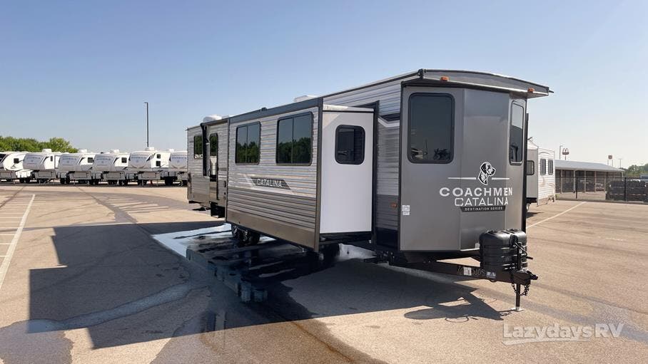2025 Coachmen Catalina Destination 39MKTS for Sale in Wilmington, OH