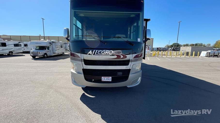 2016 Tiffin Motorhomes Allegro 36 LA for Sale in Wilmington, OH