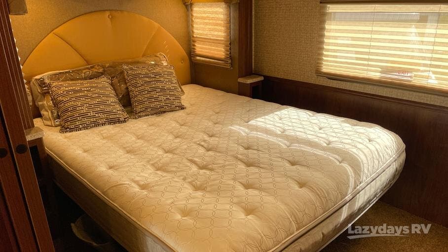 2016 Coachmen Mirada 31FW for Sale