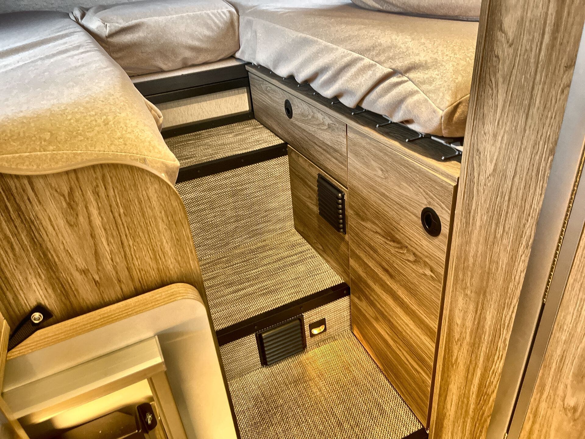 EKKO Sprinter/23B/2026 image-35