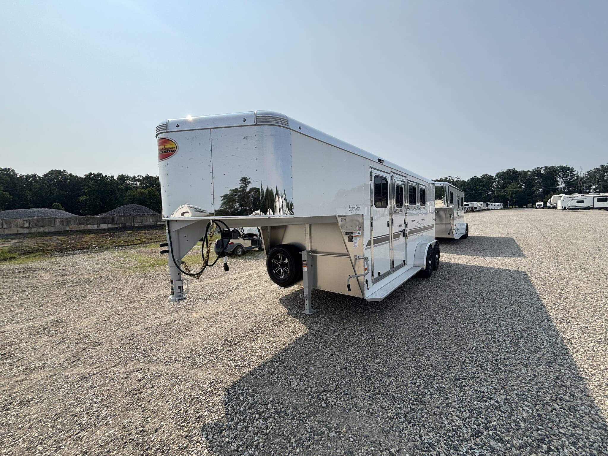 Trailer Photo 3