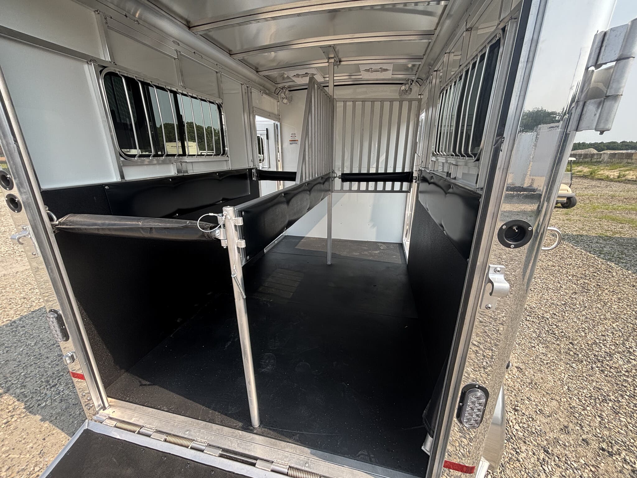 Trailer Photo 15