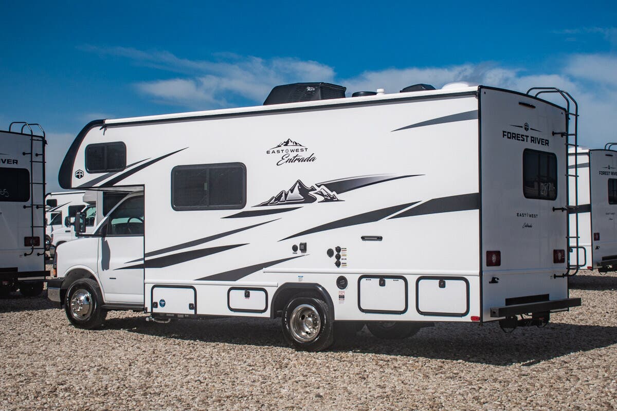 New 2026 EAST TO WEST Entrada 210NSC Motor Home Class C at Blue Compass ...