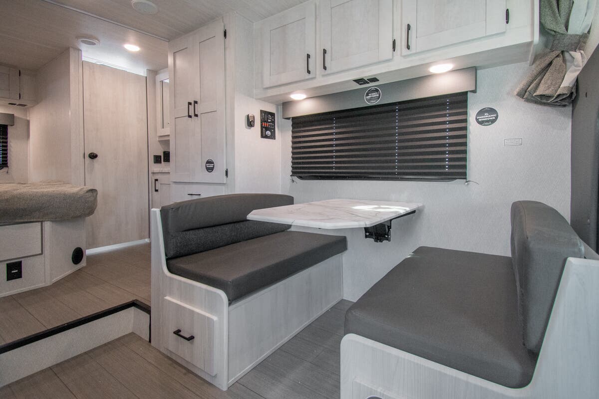 New 2026 EAST TO WEST Entrada 210NSC Motor Home Class C at Blue Compass ...