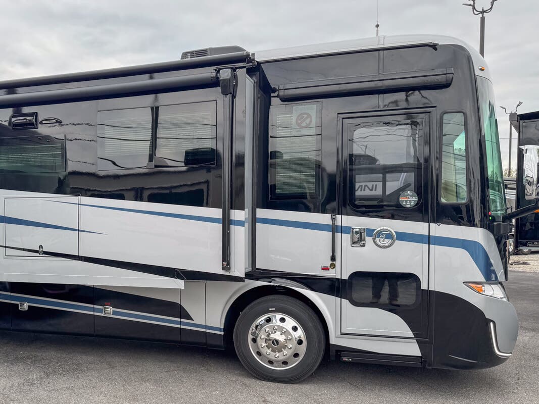 New 2026 Tiffin Motorhomes Byway 38 CL Motor Home Class A - Diesel at ...