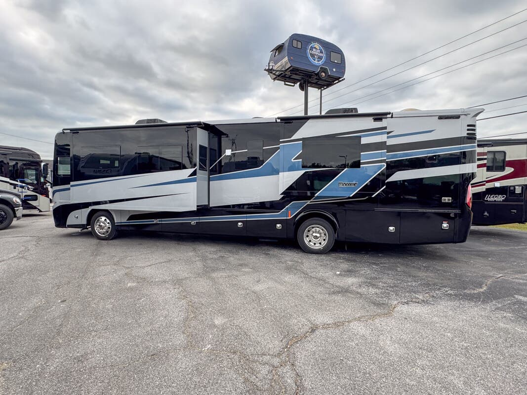 New 2026 Tiffin Motorhomes Byway 38 CL Motor Home Class A - Diesel at ...
