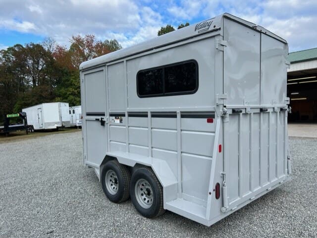 2024 Valley Trailers 2H BP Thoroughbred Model, 7'6