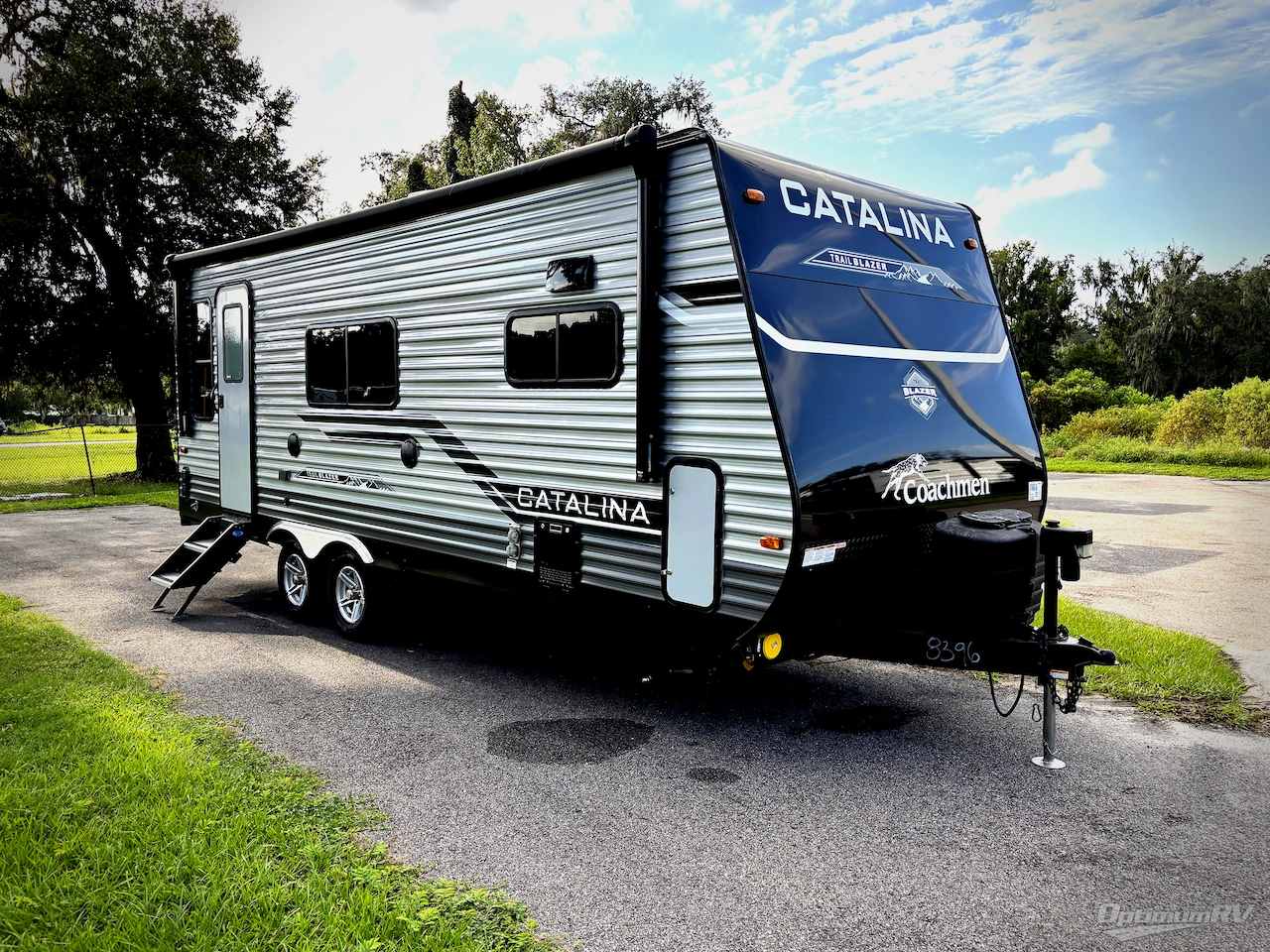 2024 Coachmen Catalina Trail Blazer — front three-quarter view
