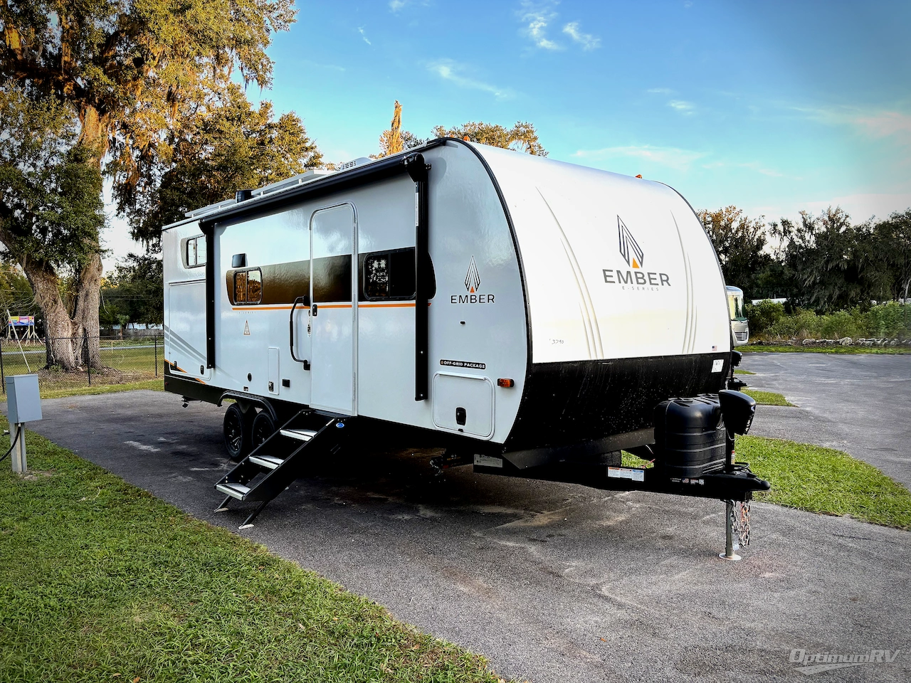 2026 Ember RV E-Series — front three-quarter view