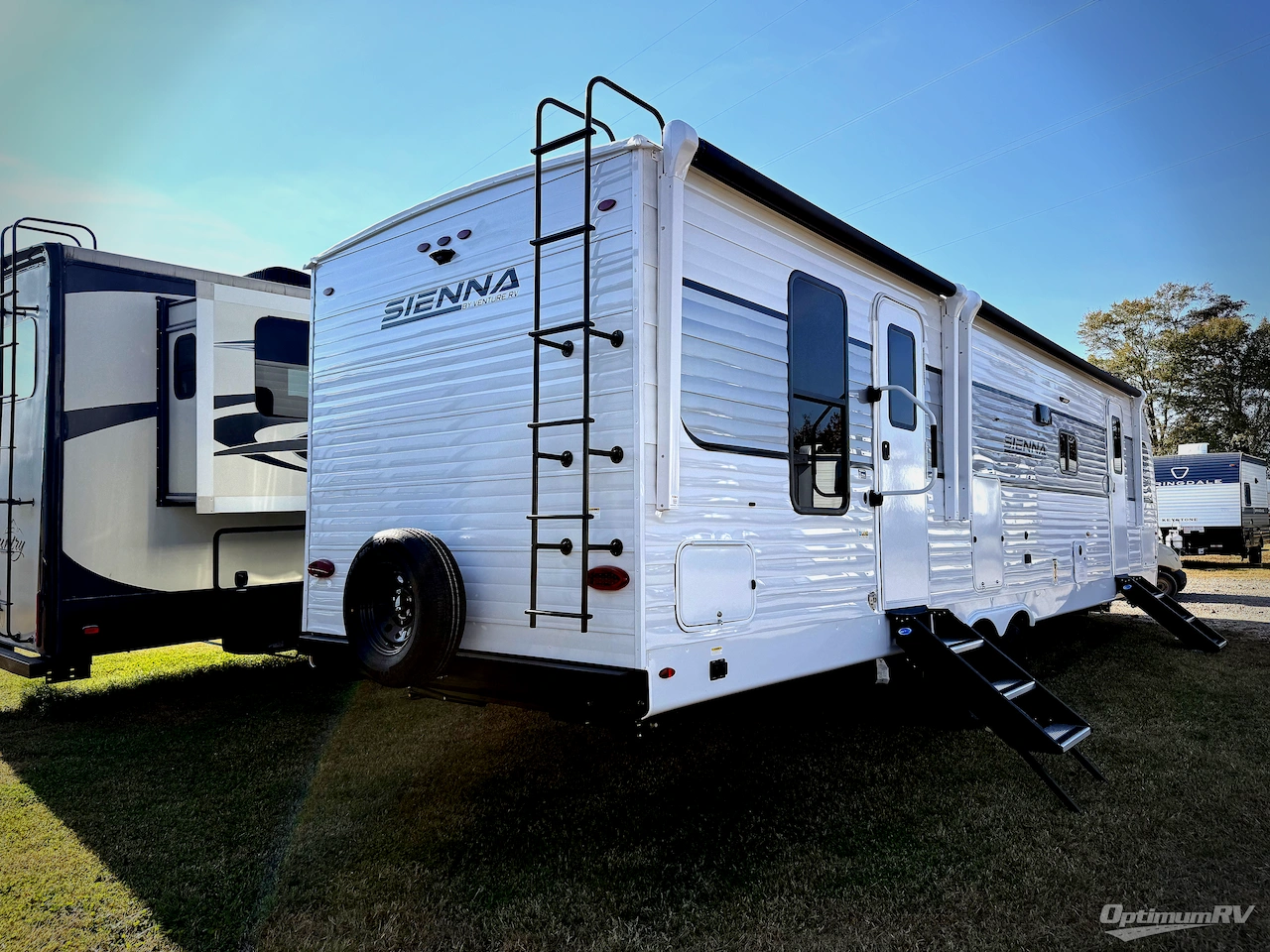 2026 Venture RV Sienna