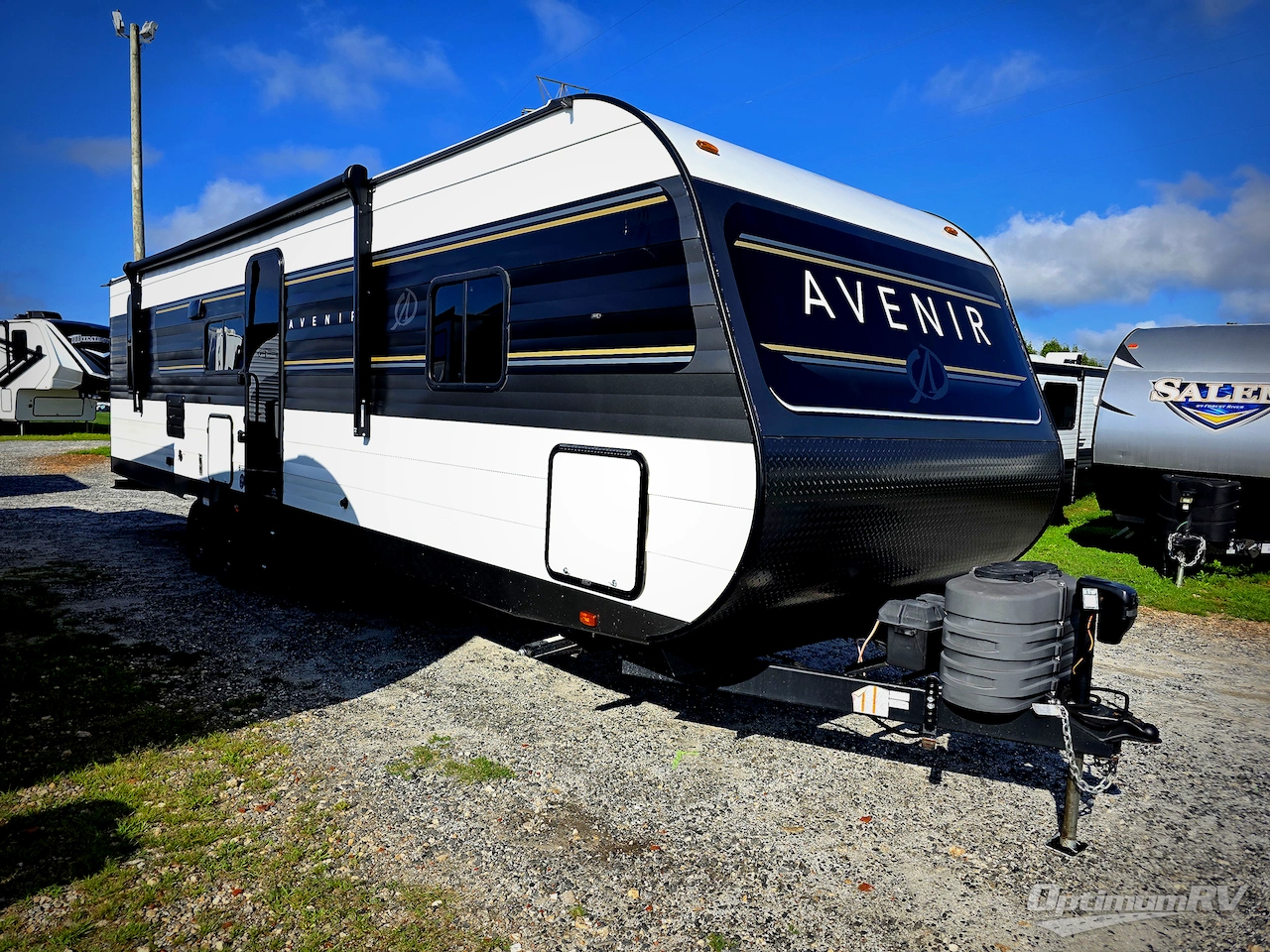 2024 Cruiser RV Avenir — front three-quarter view