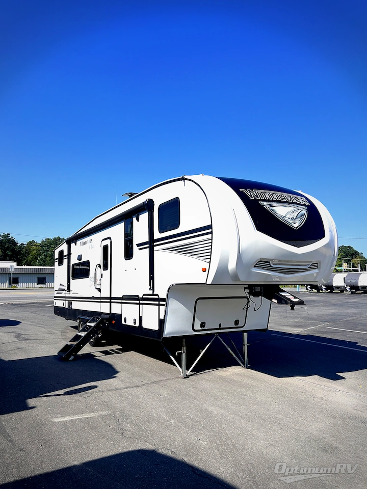 2019 Winnebago Minnie Plus — front three-quarter view