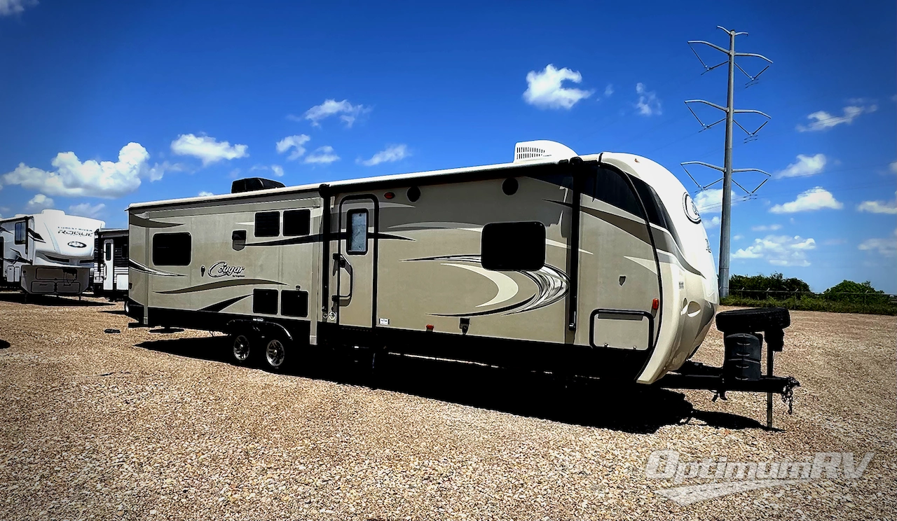 2017 Keystone Cougar — front three-quarter view